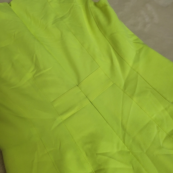 MARC NEW YORK NWT! Neon Bright Yellow Dress - Fully Lined Short Sleeve - Size 2 - Picture 4 of 8